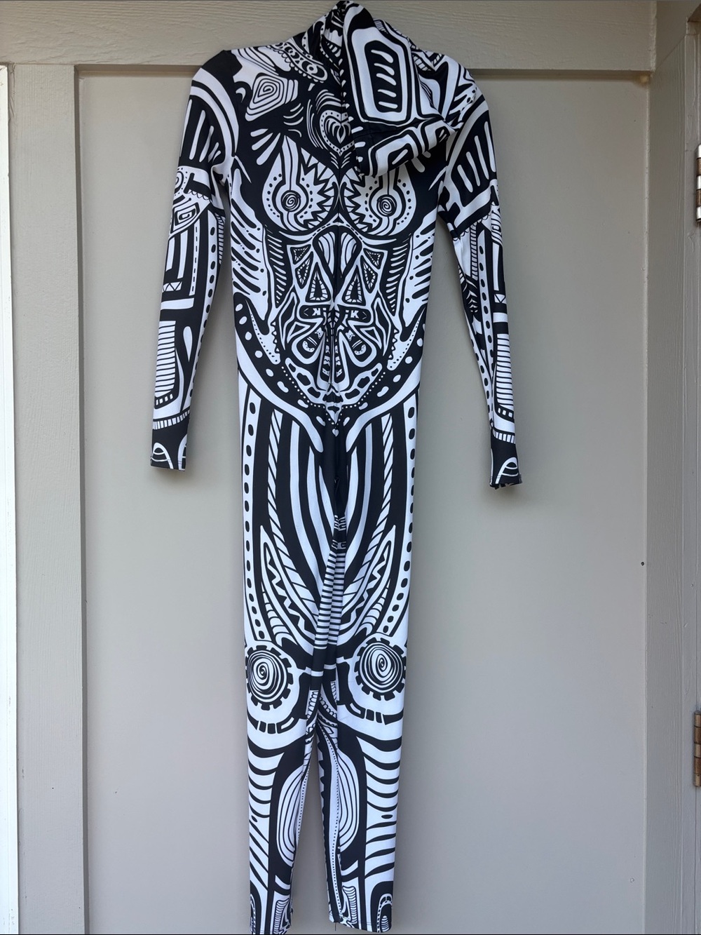 Badinka black & white Onesie